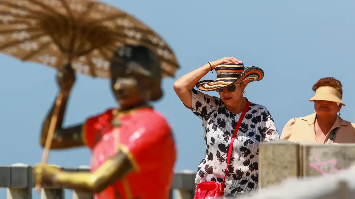 ¿Por qué nos sentimos tan calor en medio de los cometas? La falta de vientos desencadena la sensación térmica en la región del Caribe

 – Tinta clara
