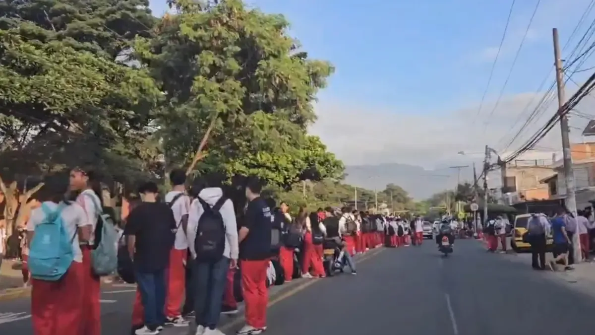 ‘Se cuidan de nosotros, no los criminalizan’: estudiantes de la universidad del INEM defendieron a las madres de la comunidad después de la controversia debido a la recolección en los baños

 – Tinta clara