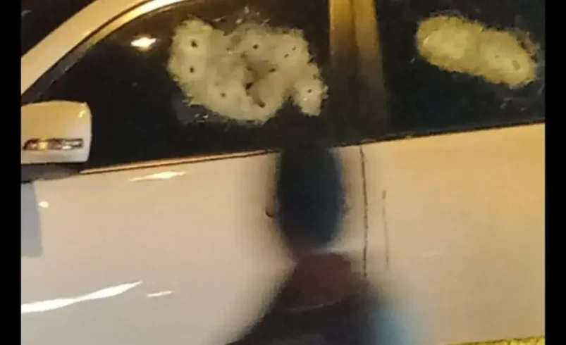 ¿Qué hay detrás del asesinato de un hombre por asistentes armados con rifle en la cerca del distrito de Aguablanca, en el este de Cali?

 – Tinta clara