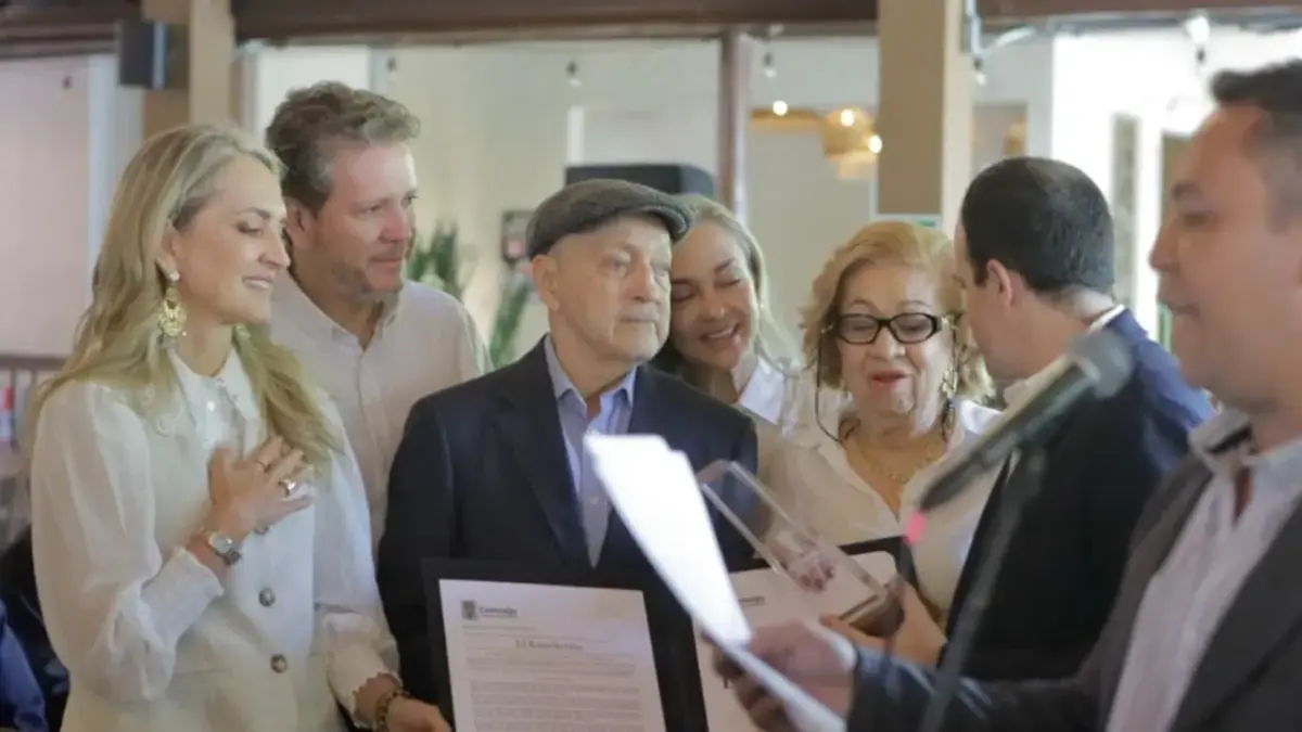Esta fue la última celebración de los 50 años del famoso restaurante ‘El Rancherito’ con sus dueños, una pareja que murió en un accidente fatal

 – Tinta clara