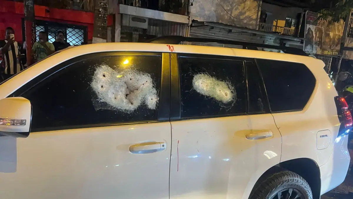Uno muerto y ocho heridos después de atacar contra el camión blindado que fue movilizado por el este de Cali

 – Tinta clara