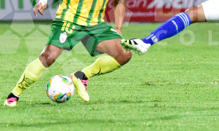 Se capturó un jugador importante del club de fútbol colombiano

 – Tinta clara