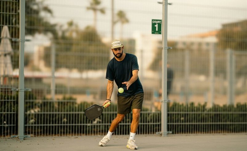 Hay un deporte que coloniza miles de canchas de tenis en los Estados Unidos y se expande fuertemente en España: Pickleball

 – Tinta clara
