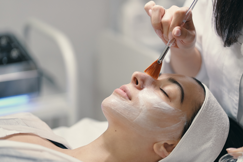 El nuevo lujo estético de la «cirugía líquida» que promete lo que el botox ya no vende

 – Tinta clara