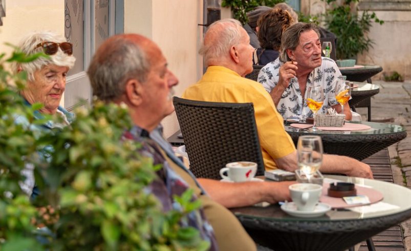 Los hoteleros les prometieron felices con el gran negocio de las terrazas. Hasta que llegó la nueva ley antitabaco

 – Tinta clara