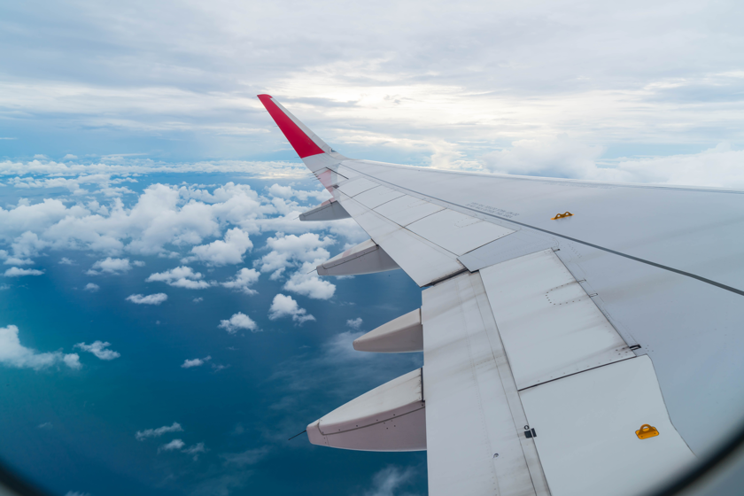 Las aerolíneas han invertido millones en entretenimiento. Los pasajeros lo usan para ver que un ícono de avión se mueve lentamente

 – Tinta clara