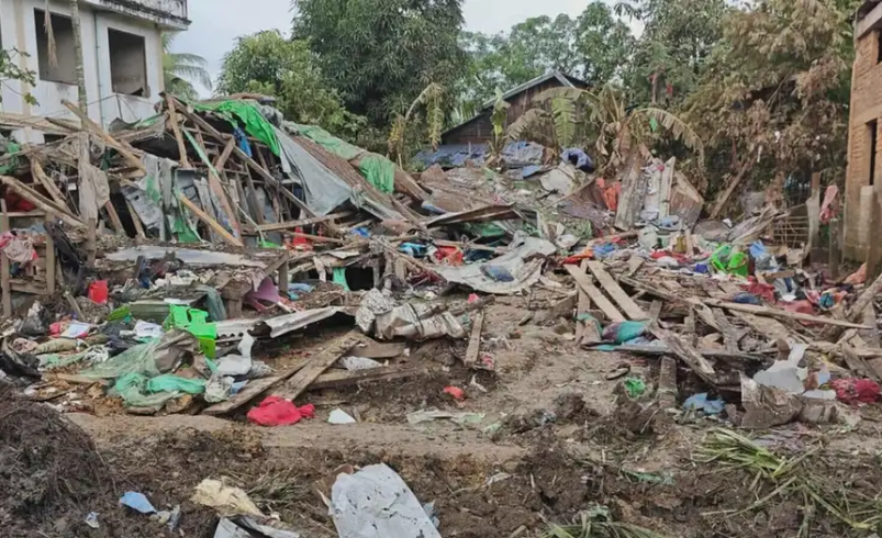 19 estudiantes muertos en el bombardeo de la escuela en Birmania – 

 – Tinta clara