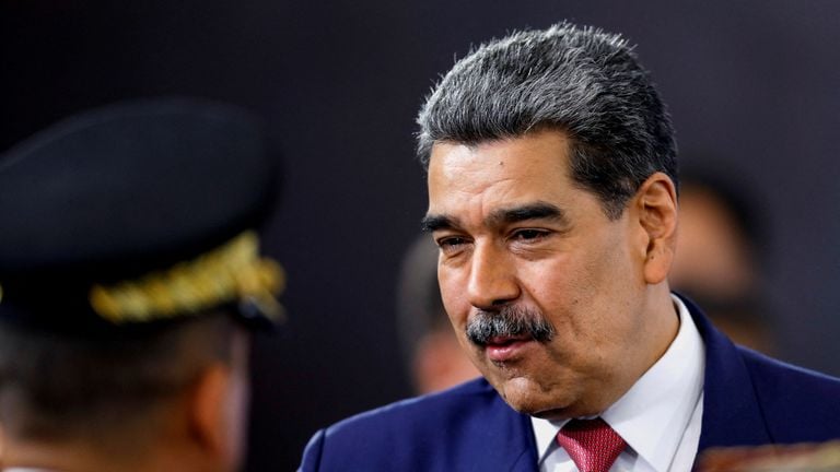 Maduro rechaza las acusaciones de tráfico de drogas y abre un canal directo con Grenelll – 

 – Tinta clara