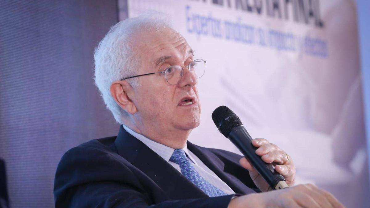 José Antonio Ocampo, ex ministro de finanzas

 – Tinta clara