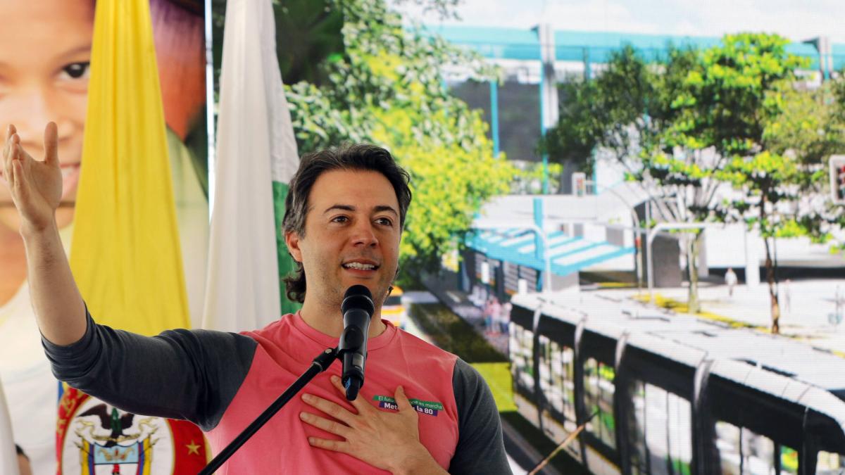 El juez define la fecha de audiencia de acusación para iniciar un juicio contra el ex alcalde de Medellín para Lío del Megalote de Aguas Vivas

 – Tinta clara