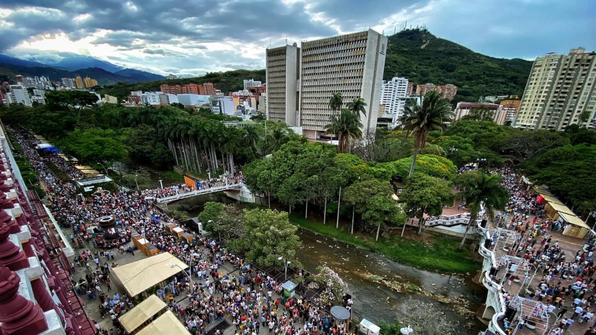 Se esperan más de 1.300 turistas nacionales e internacionales en Cali y Valle del Cauca

 – Tinta clara
