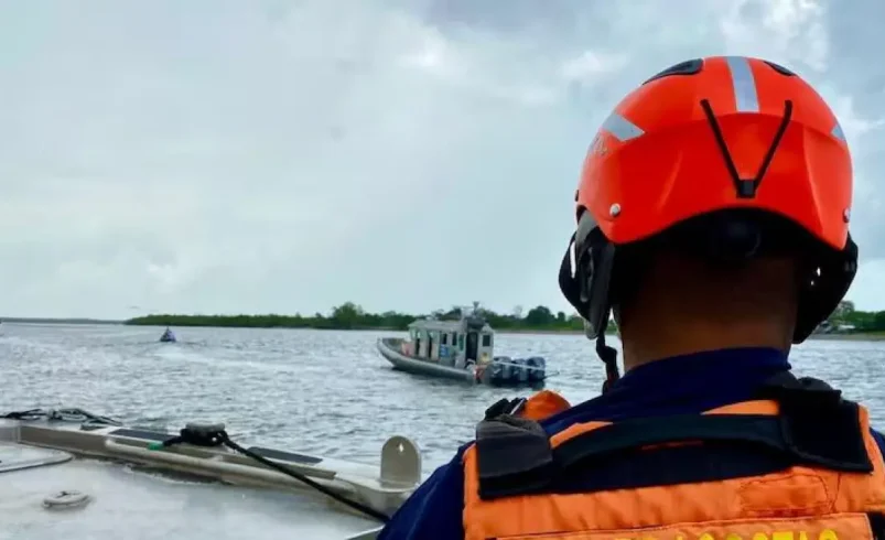 Esto respondió a la Armada, antes de las señales del presidente Petro sobre los disparos al barco que dejó a un hombre muerto en Nariño: ¿Quién fue la víctima?

 – Tinta clara
