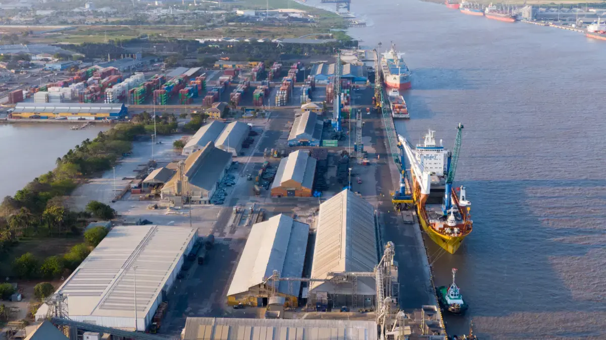 Minjusticia y Puerto de Barranquilla se aliaban para detener el desvío de aportes hacia el tráfico de drogas

 – Tinta clara