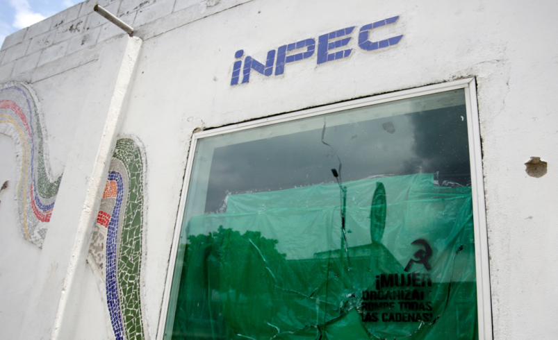 ¿Qué pistas tienen las autoridades para encontrar a los responsables del ataque con Granada contra el vehículo del director regional de INPEC en Cali?

 – Tinta clara