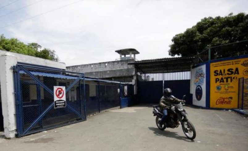 ¿Por qué los funcionarios de la prisión son el objetivo de los terroristas?

 – Tinta clara