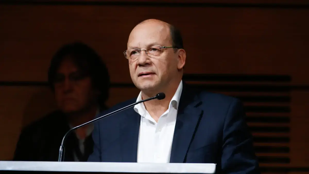 ¿Cuántas gasolina y diesel aumentarán en la reforma fiscal? Estos son los relatos del Ministro de Finanzas, Germán Ávila

 – Tinta clara