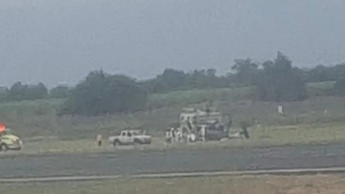 Esta es la compañía privada a la que el helicóptero que se estrelló en el aeropuerto Alfonso Bonilla Aragón con 4 personas a bordo en el valle

 – Tinta clara