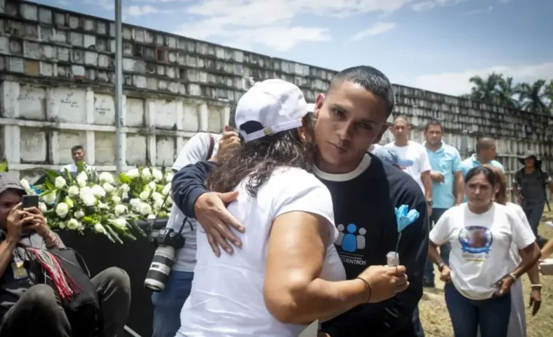 De las entrañas del cementerio de Palmira (Valle del Cauca) surge una notable experiencia restaurativa

 – Tinta clara
