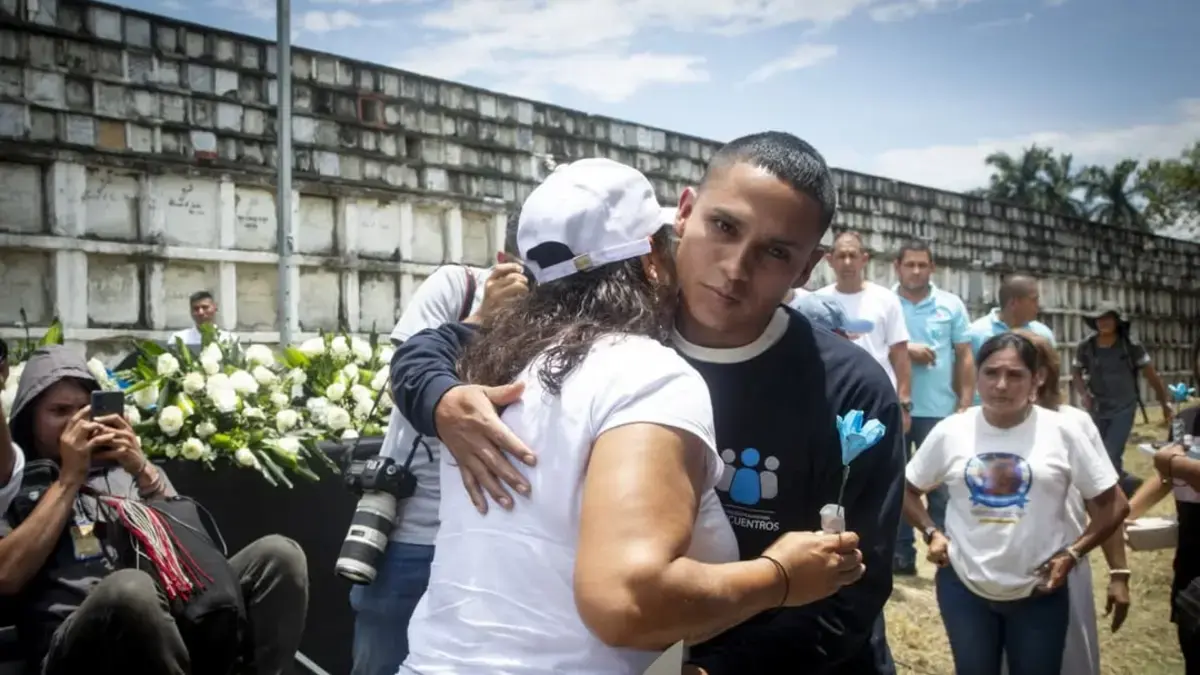 De las entrañas del cementerio de Palmira (Valle del Cauca) surge una notable experiencia restaurativa

 – Tinta clara