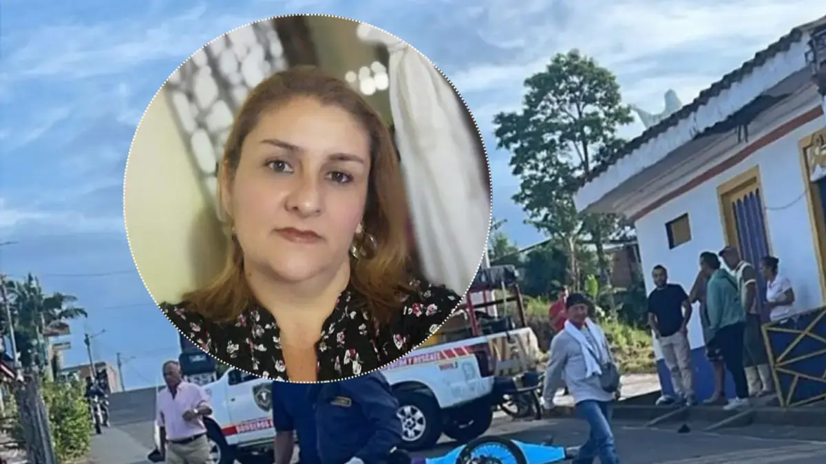 Su motocicleta se estrelló contra un camión y dos menores en otro vehículo también resultaron heridos

 – Tinta clara