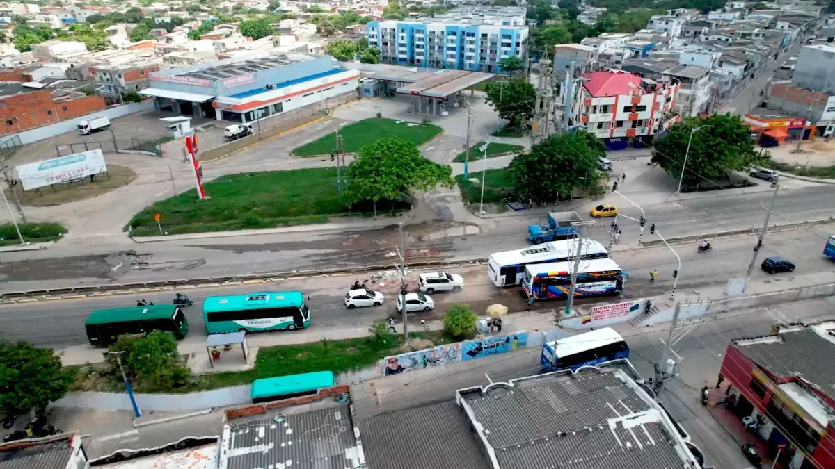 Soledad otorga $ 77,536 millones por la rehabilitación de 3.5 km del Circunvalar, clave para la movilidad del área metropolitana de Barranquilla

 – Tinta clara