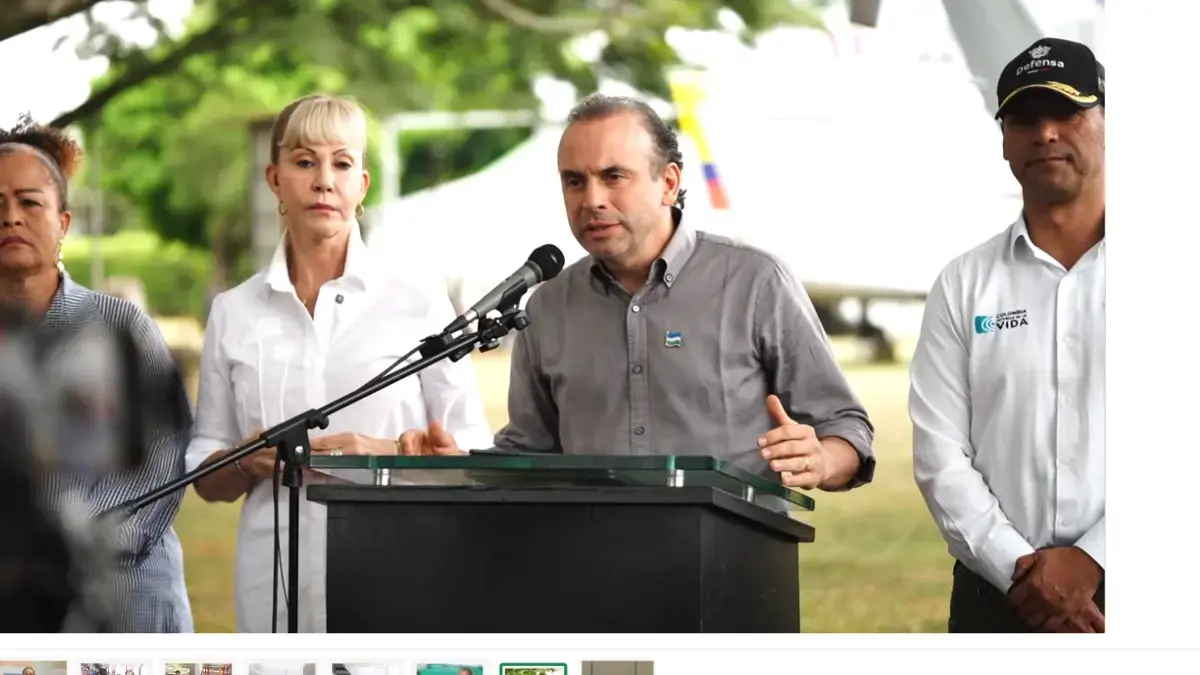 «El presidente Petro está en sus manos para aumentar el presupuesto de seguridad».

 – Tinta clara