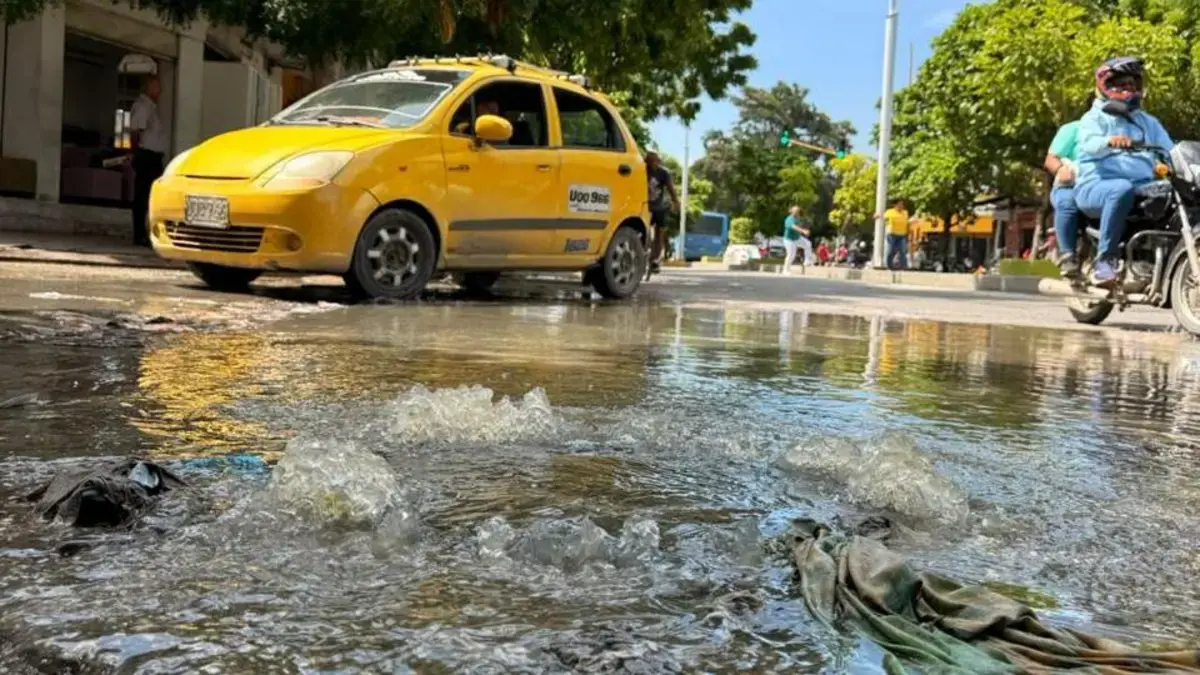 Santa Marta explota en protestas contra la crisis de agua y alcantarillado; Culpan al esssmar

 – Tinta clara