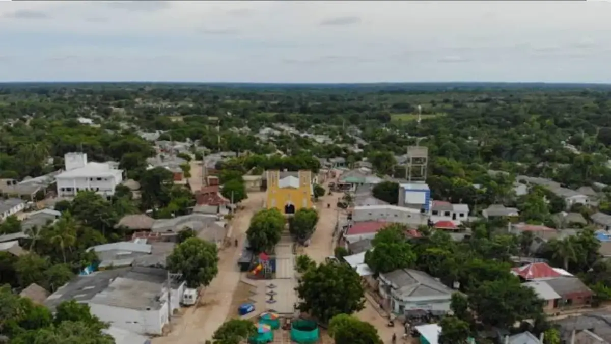 Los supuestos enfrentamientos entre los miembros del clan del Golfo dejaron a dos muertos en Sucre, a manos de un comando armado

 – Tinta clara