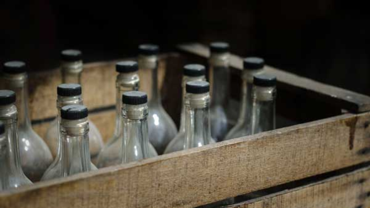 ‘Alcohol de madera’, el solvente industrial con el que se hizo la bebida que ha matado a nueve personas en Barranquilla: los afectados aumentan

 – Tinta clara