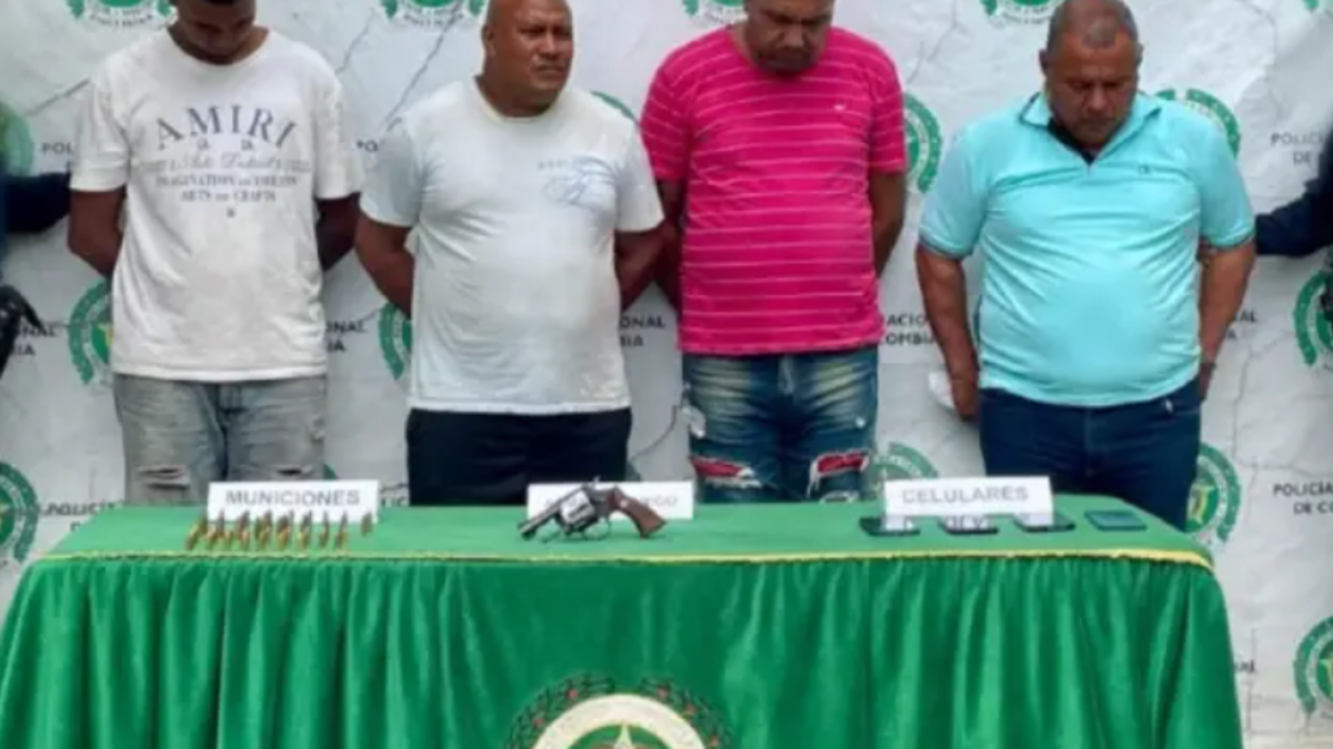 Capturan al agente de la CTI, escolta del fiscal del caso petro de Nicolás para Nexos con el clan del Golfo en Barranquilla: otros 11 fueron arrestados

 – Tinta clara
