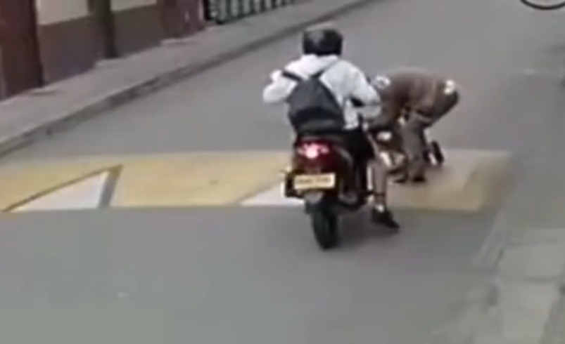 El motociclista corrió sobre un niño de 7 años y huyó en Guarne

 – Tinta clara