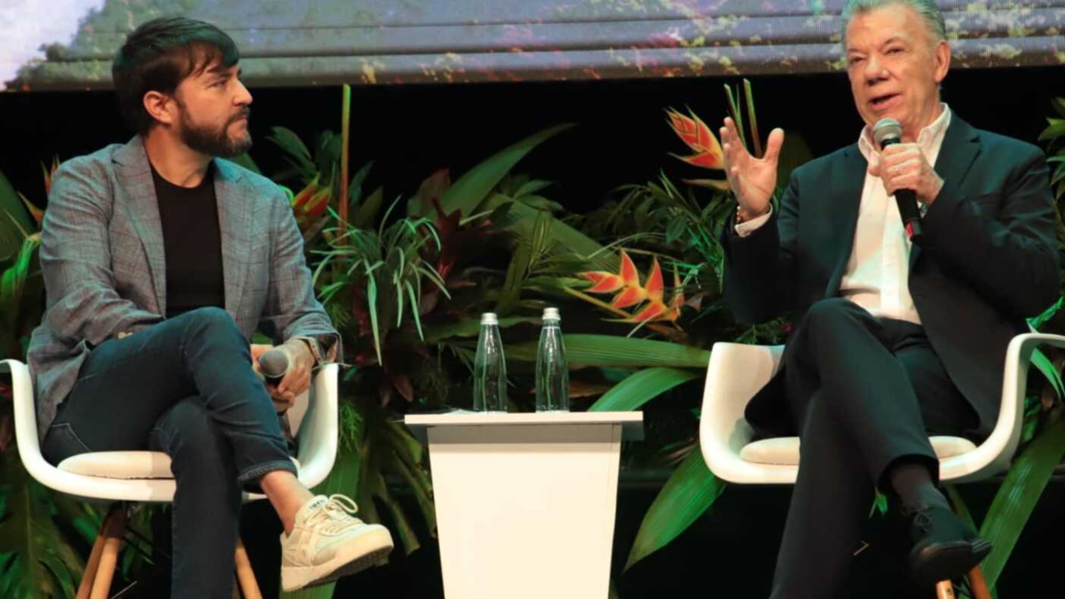 ‘Paz entre nosotros y la naturaleza’

 – Tinta clara