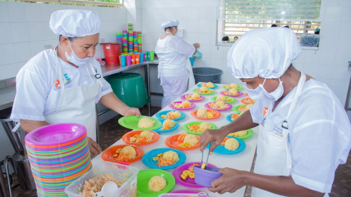 Cinco meses de documentos y procedimientos tienen más de 135,000 niños sin alimentos escolares en 28 municipios de Magdalena

 – Tinta clara