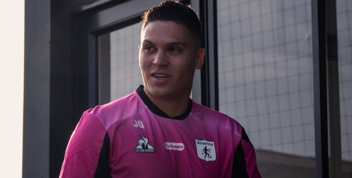El jugador de Liverpool recordó la partida de Quintero

 – Tinta clara