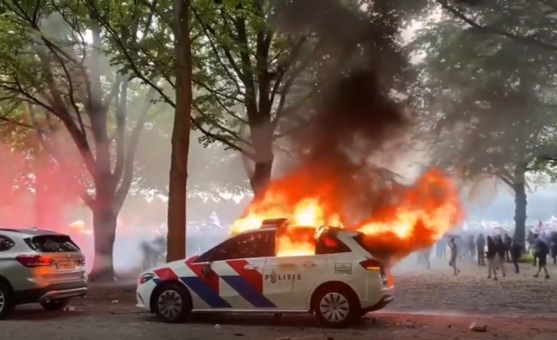 Incidentes graves en protesta contra la inmigración en los Países Bajos – 

 – Tinta clara