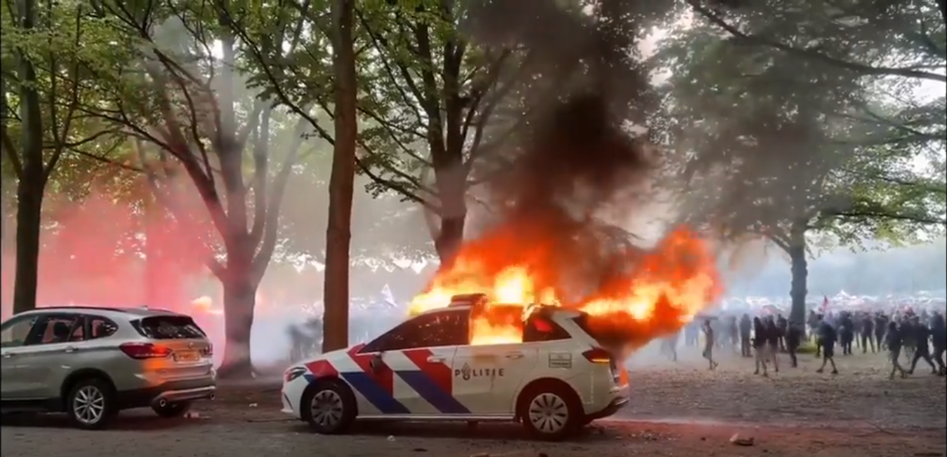Incidentes graves en protesta contra la inmigración en los Países Bajos – 

 – Tinta clara
