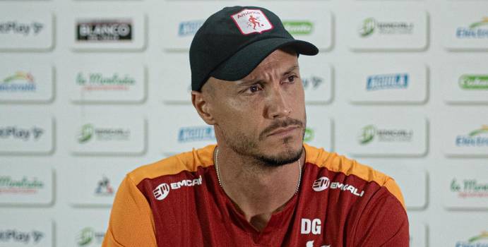 David González reveló la razón por la que llegó a América

 – Tinta clara
