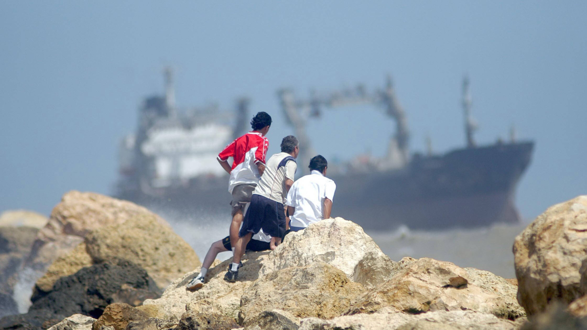 El deterioro de Tajamar de la boca de ceniza pone en riesgo la operación del puerto

 – Tinta clara