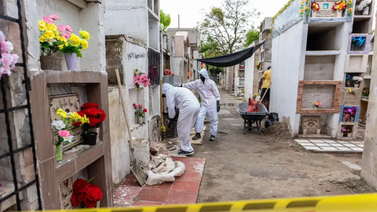 Encuentran restos de huesos en el cementerio de Soledad y solicitan investigación.

 – Tinta clara