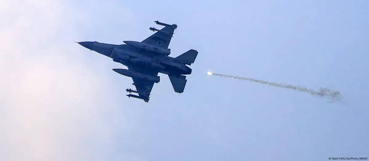 Israel Bombardea en el Líbano – 

 – Tinta clara