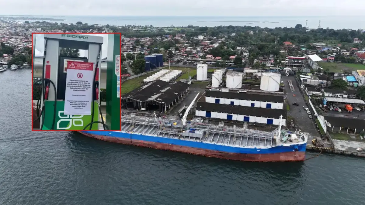 La gasolina llegó a Tumaco en un barco desde Perú; Los distribuidores señalan que no es suficiente para apaciguar la escasez de combustible en Nariño

 – Tinta clara