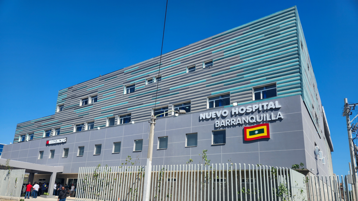 Dos nuevas muertes aumentan a 15 víctimas para el consumo de licor artesanal en Barranquilla; 5 personas permanecen en la UCI

 – Tinta clara