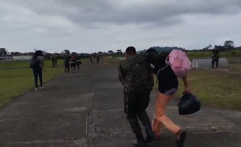 Los disidentes de FARC querían tomarlos

 – Tinta clara