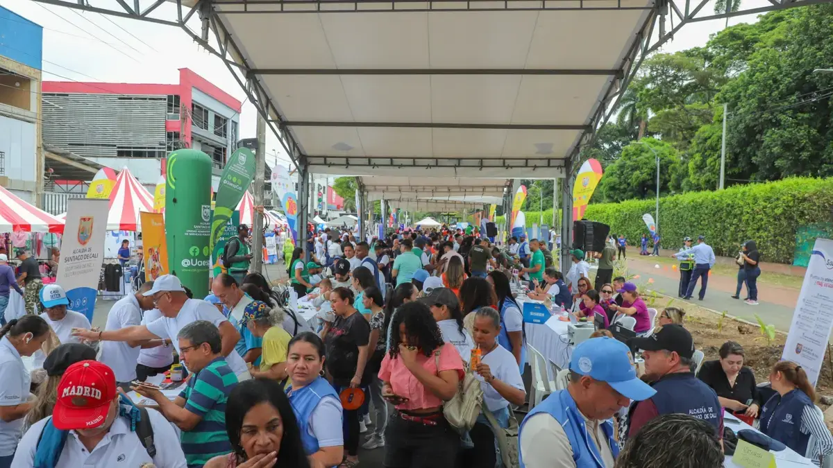 Los empresarios afectados por el ataque con explosivos en el vecindario de la Base de Los Ángeles comenzaron a reactivarse con una feria de solidaridad

 – Tinta clara