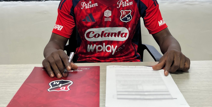 Luis Miguel Piedrahita firmó un contrato con Medellín

 – Tinta clara