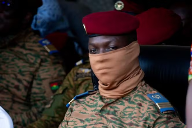 Burkina Faso penaliza la homosexualidad con hasta 5 años en la cárcel – 

 – Tinta clara
