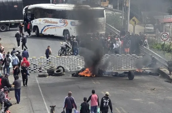 Ecuador declara el toque de queda en cinco provincias para protestas por subsidio diesel – 

 – Tinta clara