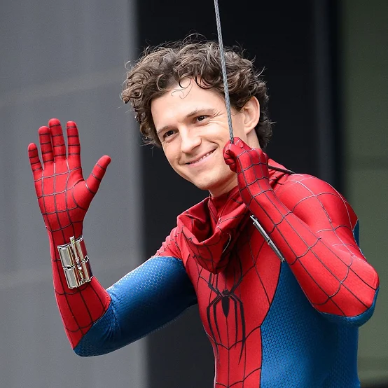 Tom Holland sufrió un fuerte accidente en la cabeza y fue llevado al hospital – 

 – Tinta clara