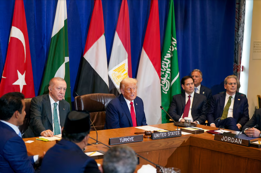El gobierno de Trump presenta un plan PAZ para Gaza a los líderes árabes – 

 – Tinta clara