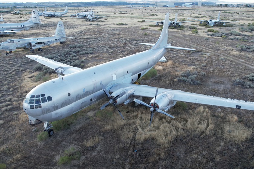 Algunos aviones antiguos terminan en museos. Estos son subastados de $ 25 por alquiler de no pagos

 – Tinta clara